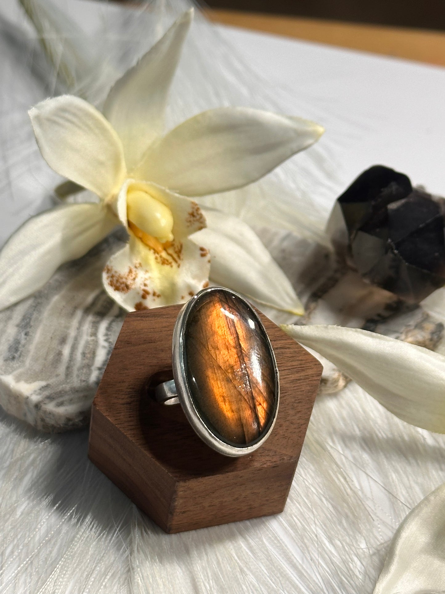 Orange Labradorite - Sz 8