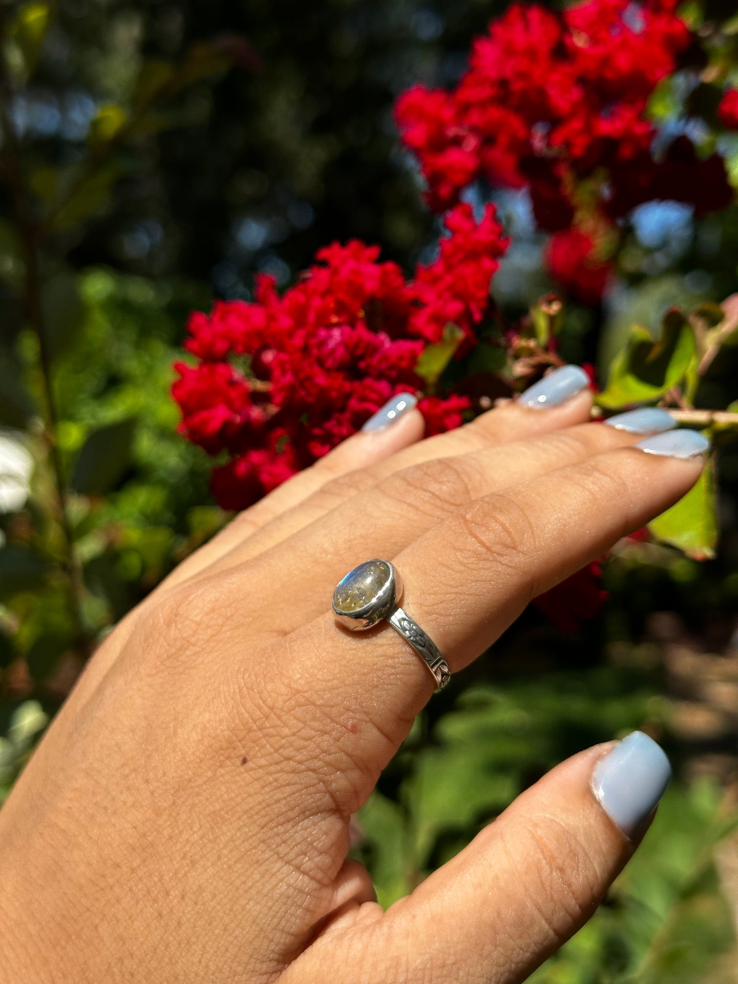 Mini Labradorite ring