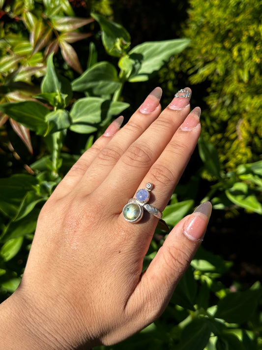 Triple flower power ring