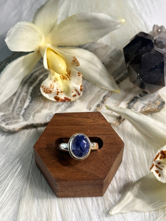 Tanzanite Ring - Sz 8