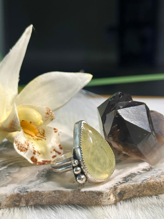 Prehnite Ring - Sz 9