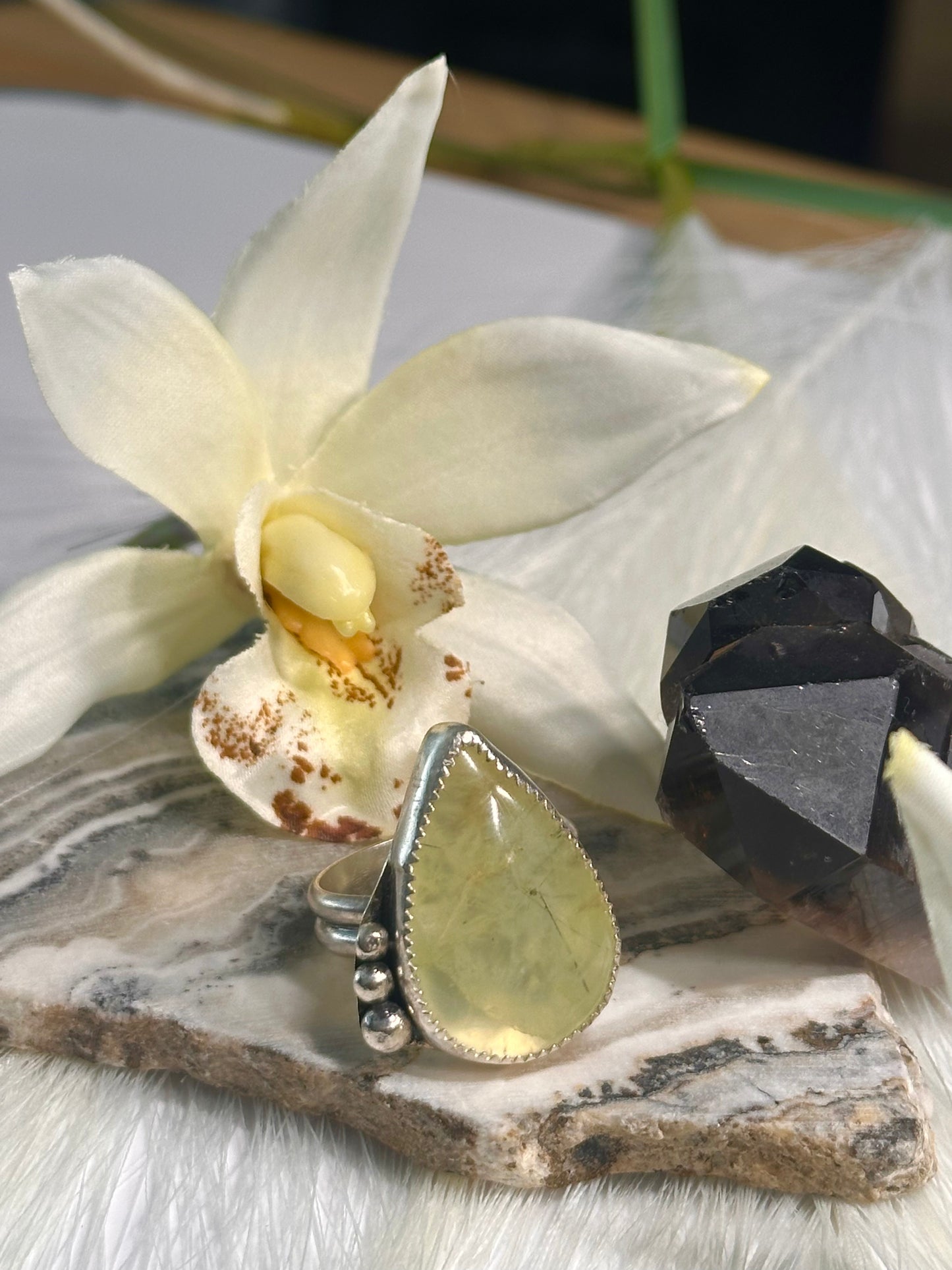 Prehnite Ring - Sz 9
