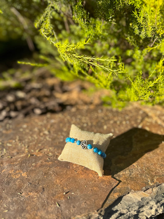 Apatite lotus bracelet